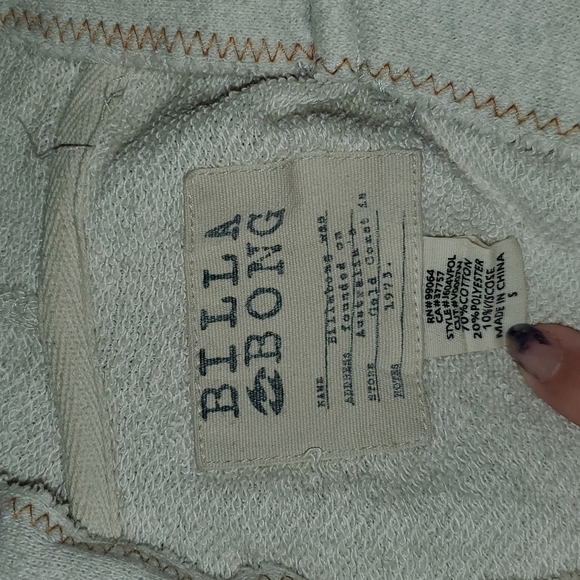 Brand: Billabong Style: Hoodie Size: S Colour: Light gray/white - Picture 2 of 2